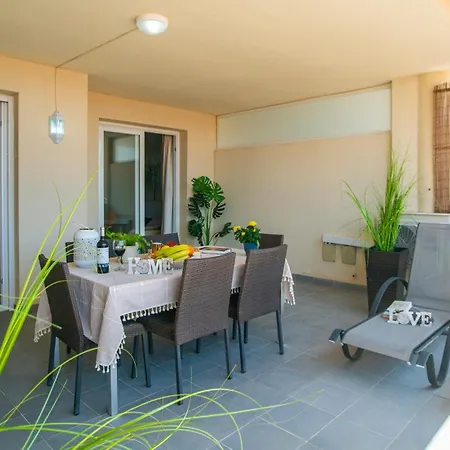 Lejlighed 2 Bedroom And Terrace